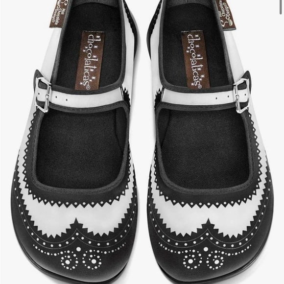 Seychelles Black and White Flats with Buckle - Picture 8 of 8